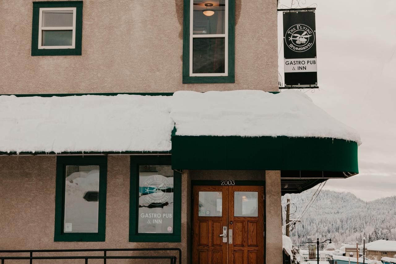 The Flying Steamshovel Inn Rossland Luaran gambar